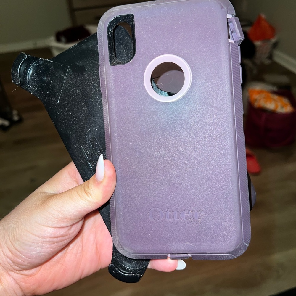 iPhone XS Max - Purple Otterbox Defender